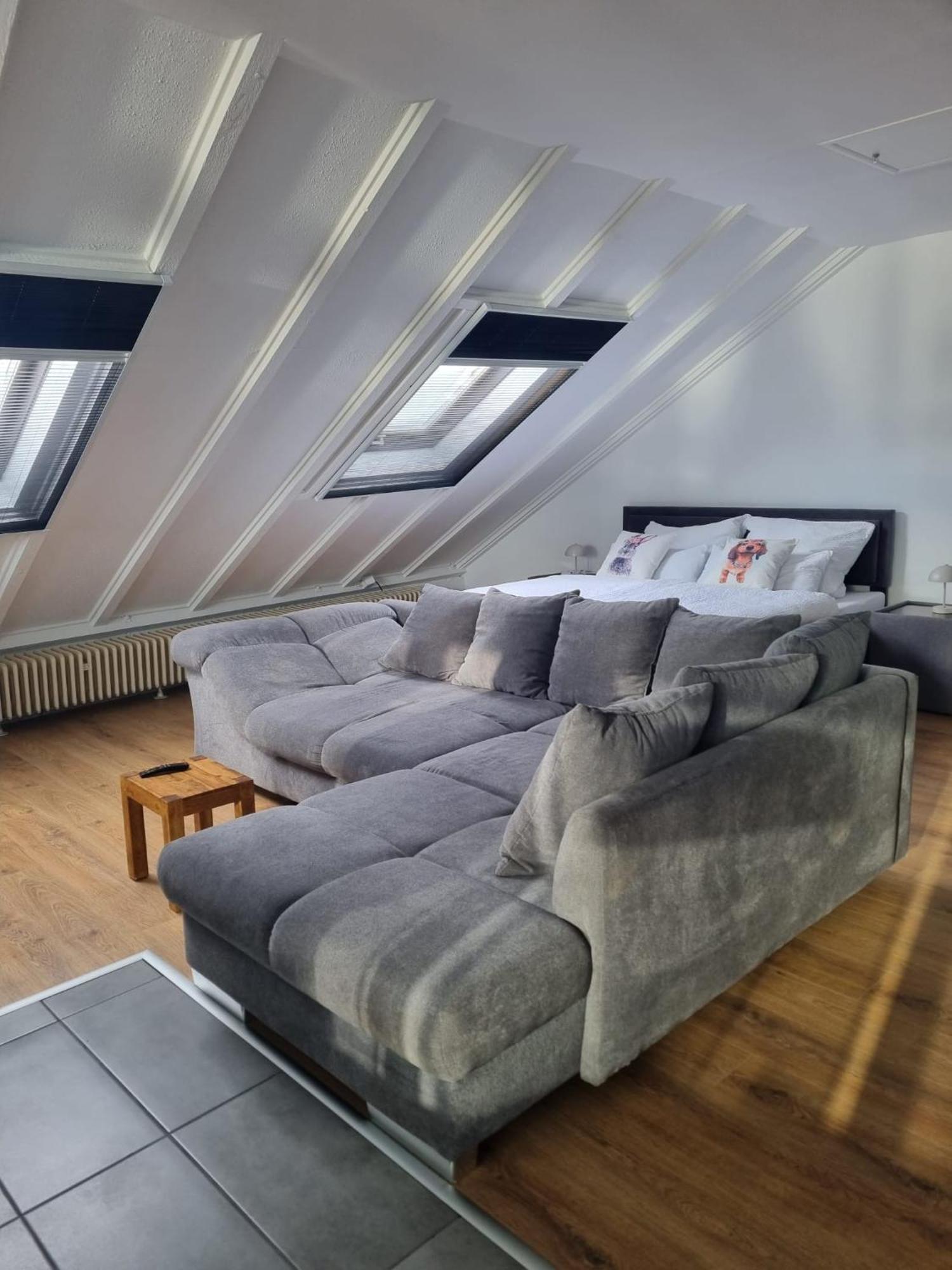 Ferienwohnung Am Rheinpark 엠메리흐 외부 사진