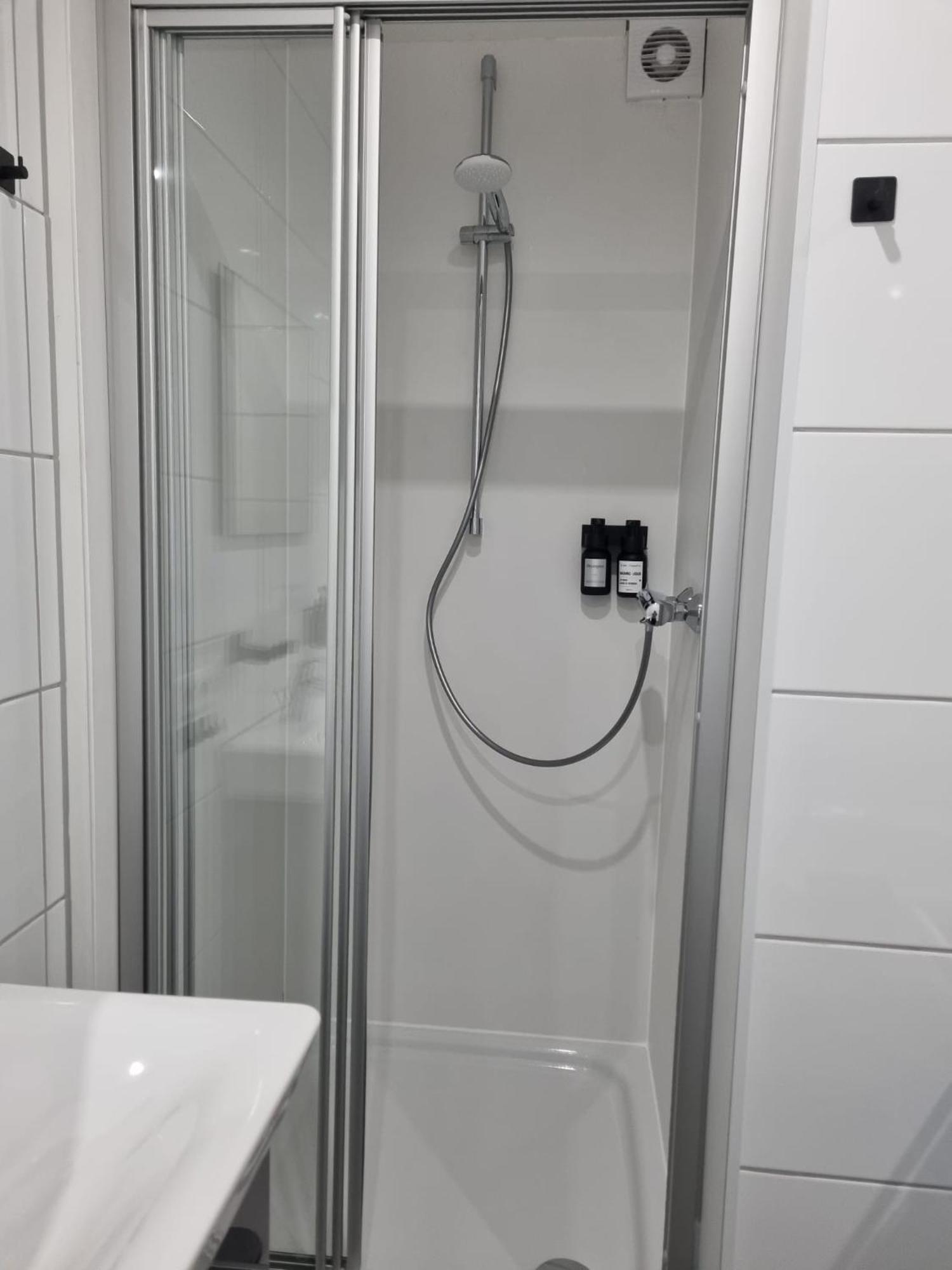 Ferienwohnung Am Rheinpark 엠메리흐 외부 사진