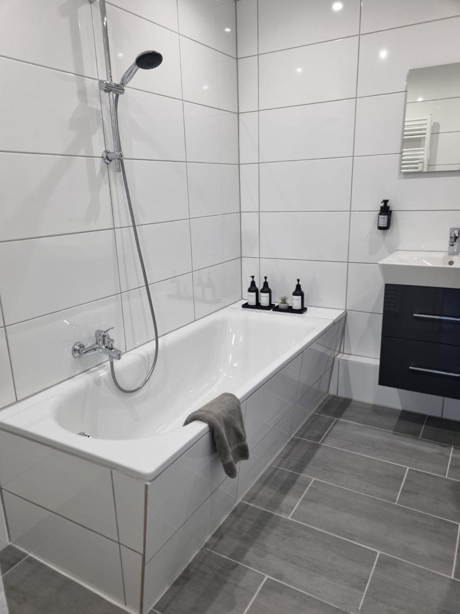 Ferienwohnung Am Rheinpark 엠메리흐 외부 사진